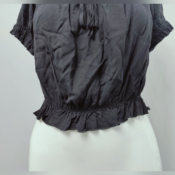 NWT Forever 21 Black Woven Off Shoulder Blouse Top Sz M - Picture 3 of 11